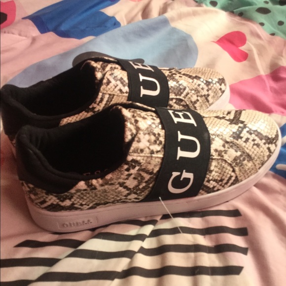 guess snake print trainers